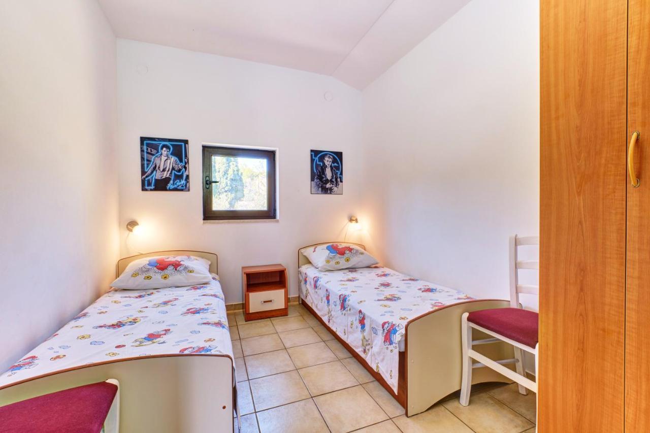 Eco Secluded Apartments Zabodarski Čunski Eksteriør bilde
