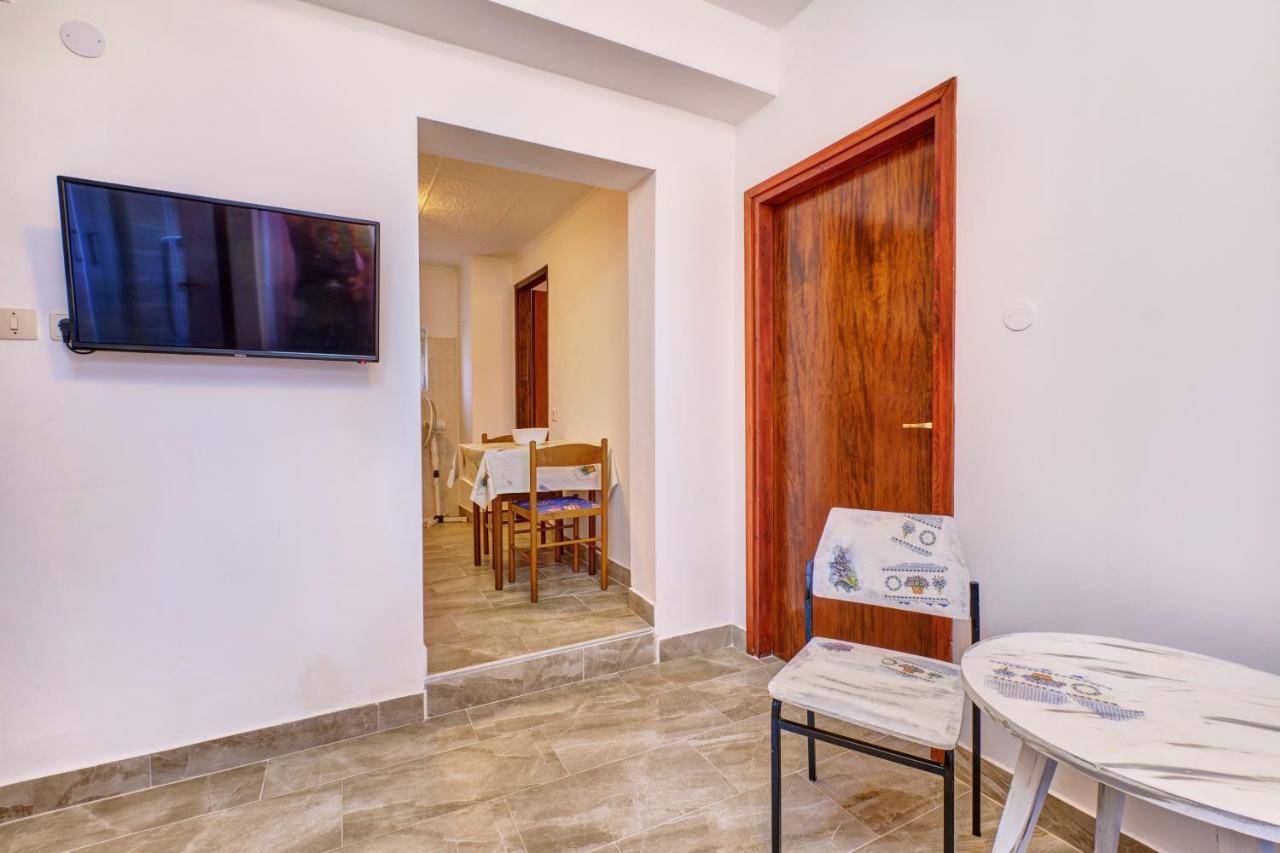 Eco Secluded Apartments Zabodarski Čunski Eksteriør bilde