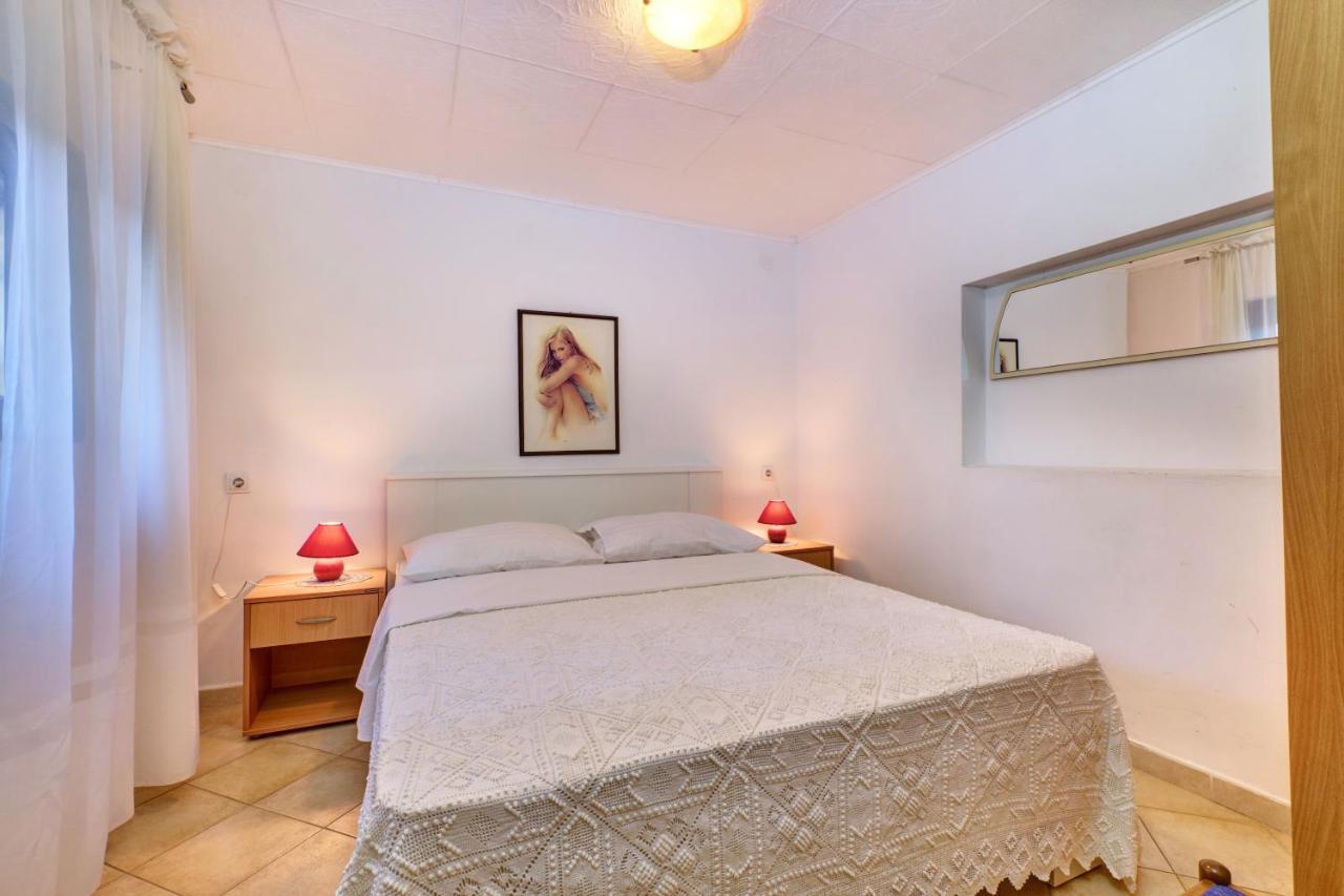 Eco Secluded Apartments Zabodarski Čunski Eksteriør bilde